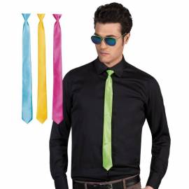 Cravate de couleur unie