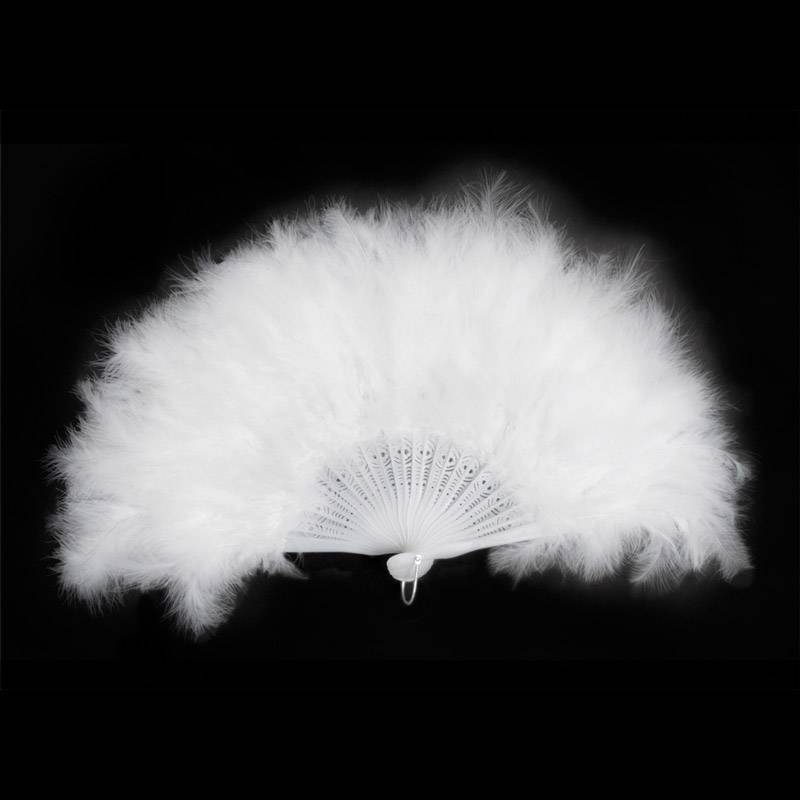 Eventail en plumes blanches