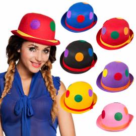 chapeaux de couleurs avec motifs à pois